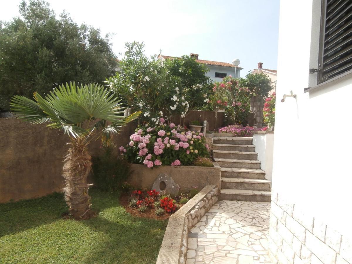 Apartments Mira Krk Krk Town Exterior foto