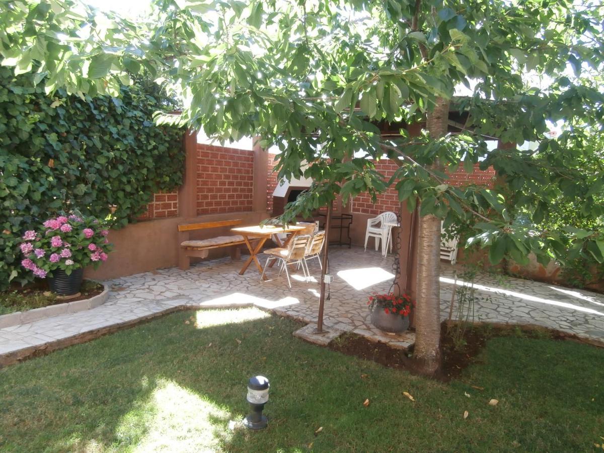 Apartments Mira Krk Krk Town Exterior foto