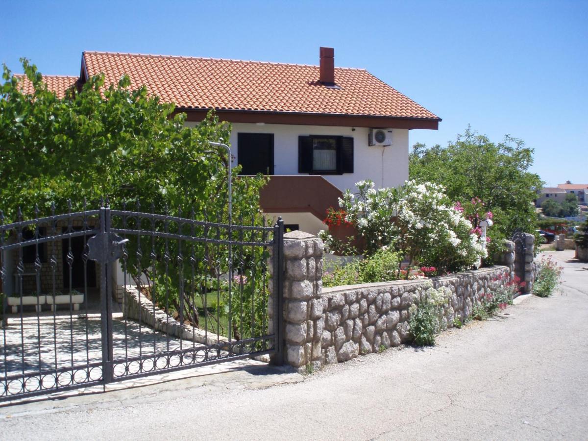 Apartments Mira Krk Krk Town Exterior foto