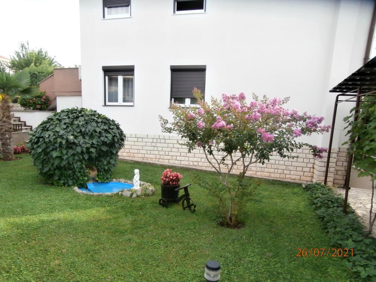 Apartments Mira Krk Krk Town Exterior foto